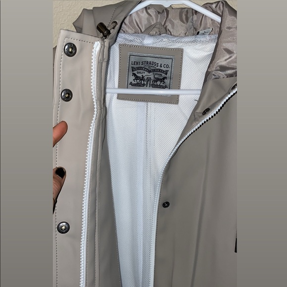 LEVIS RAINCOAT - Picture 2 of 3